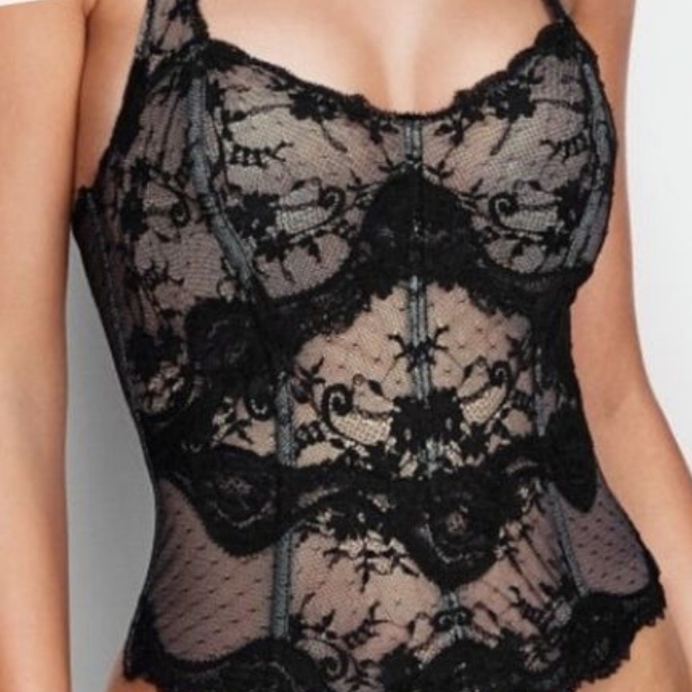 **SOLD**Vs lace bustier/corset
